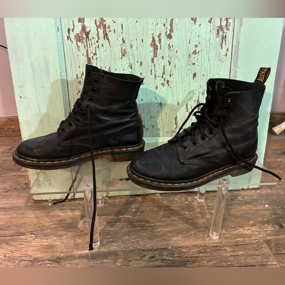 Women’s Dr. Martens Pascal black leather lace up boots - Picture 3 of 6
